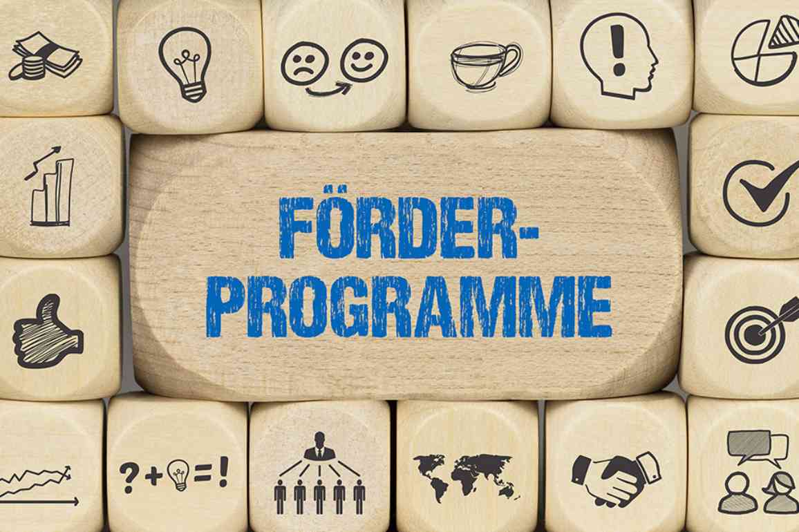 © magele-picture - stock.adobe.com Schriftzug Förderprogramm