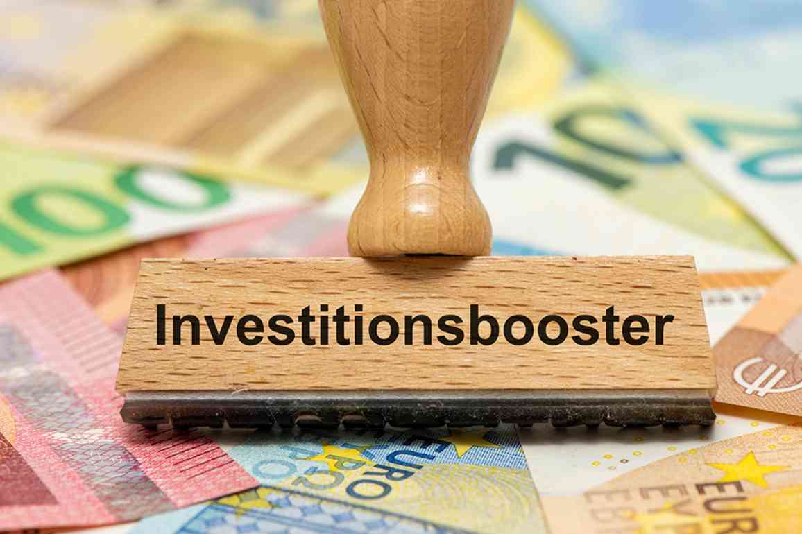 © Wolfilser - stock.adobe.com Stempel Investitionsbooster