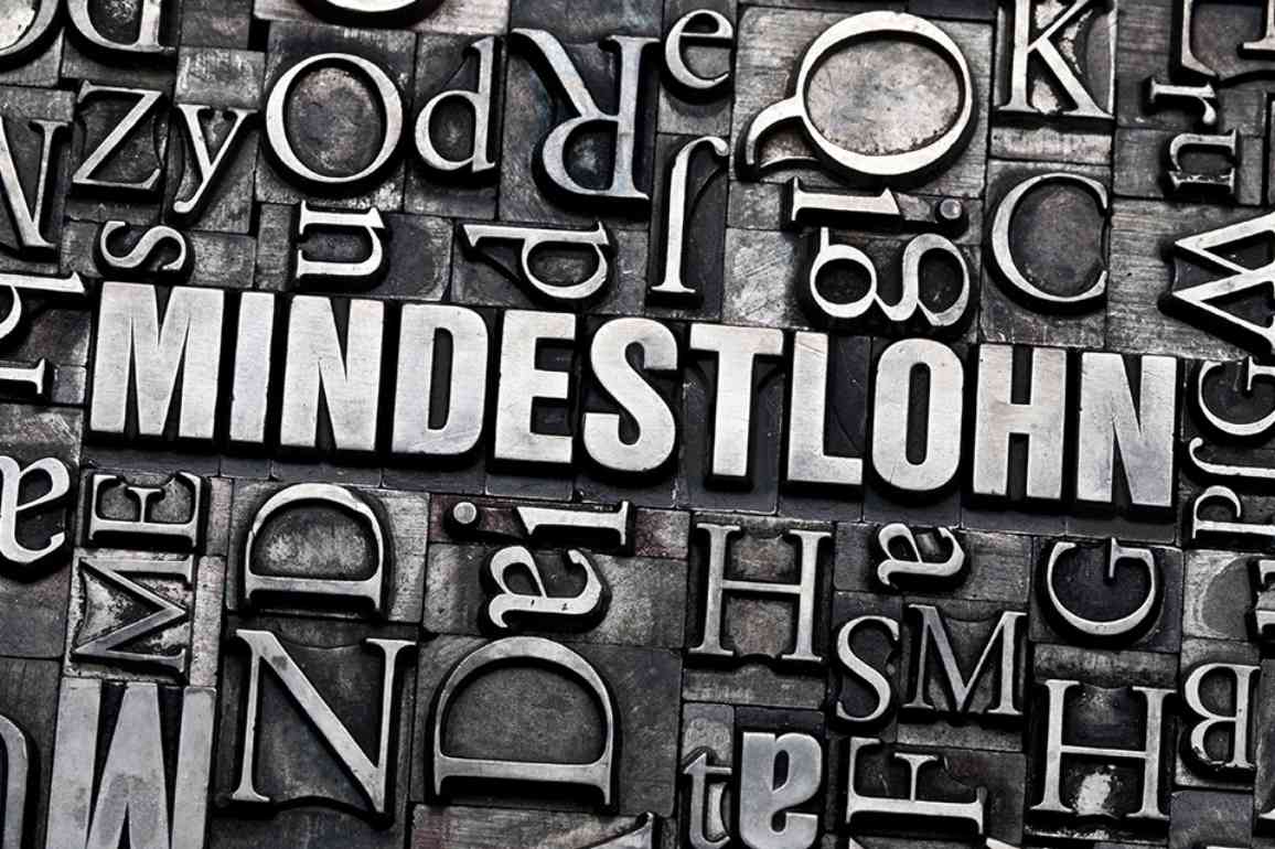 © Goss Vitalij - stock.adobe.com Schriftzug Mindestlohn